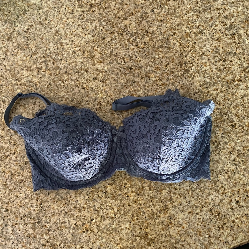 Victorias Secret lined Demi bra 34DDD NWOT.